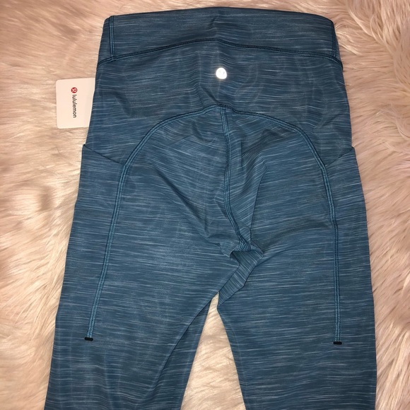 LULULEMON Power Thru HR Tight 25" HCPB 4 - Picture 7 of 13